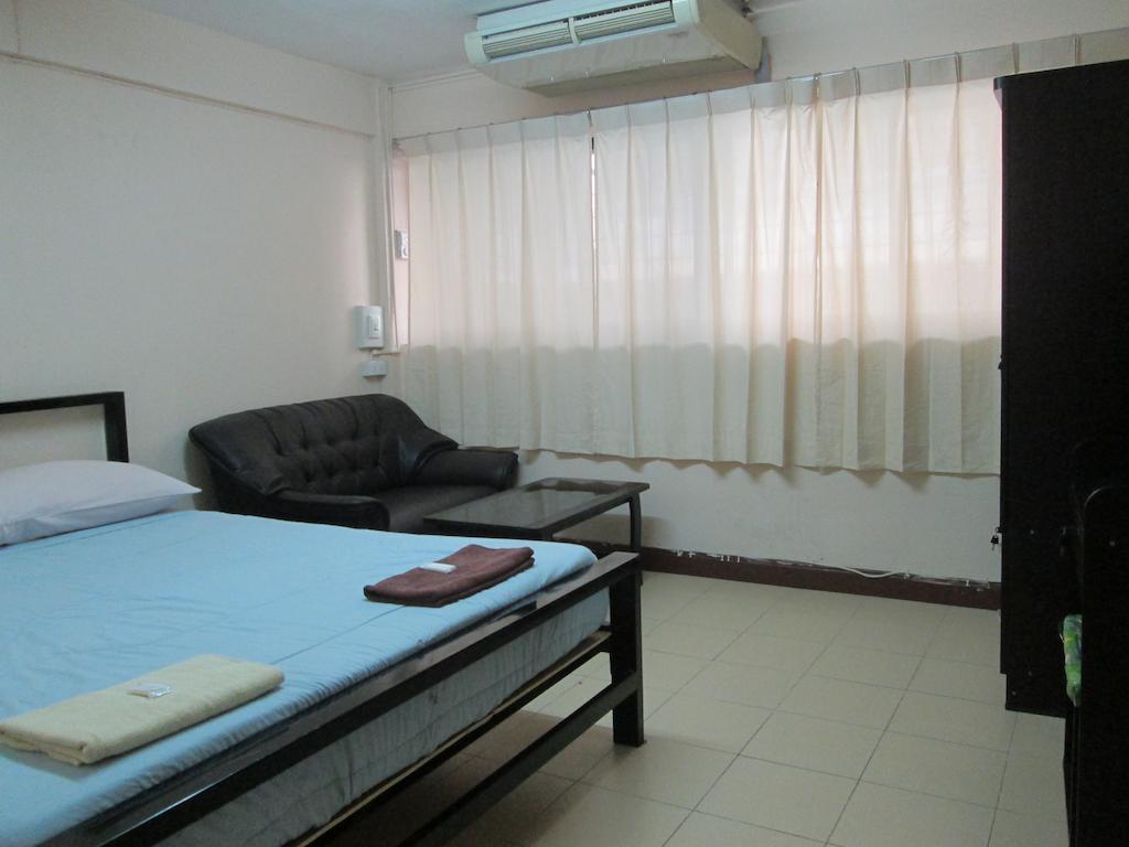 Lee House Inn Bangkok Room photo