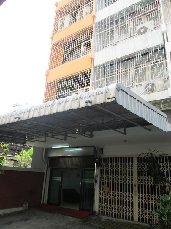 Lee House Inn Bangkok Exterior photo